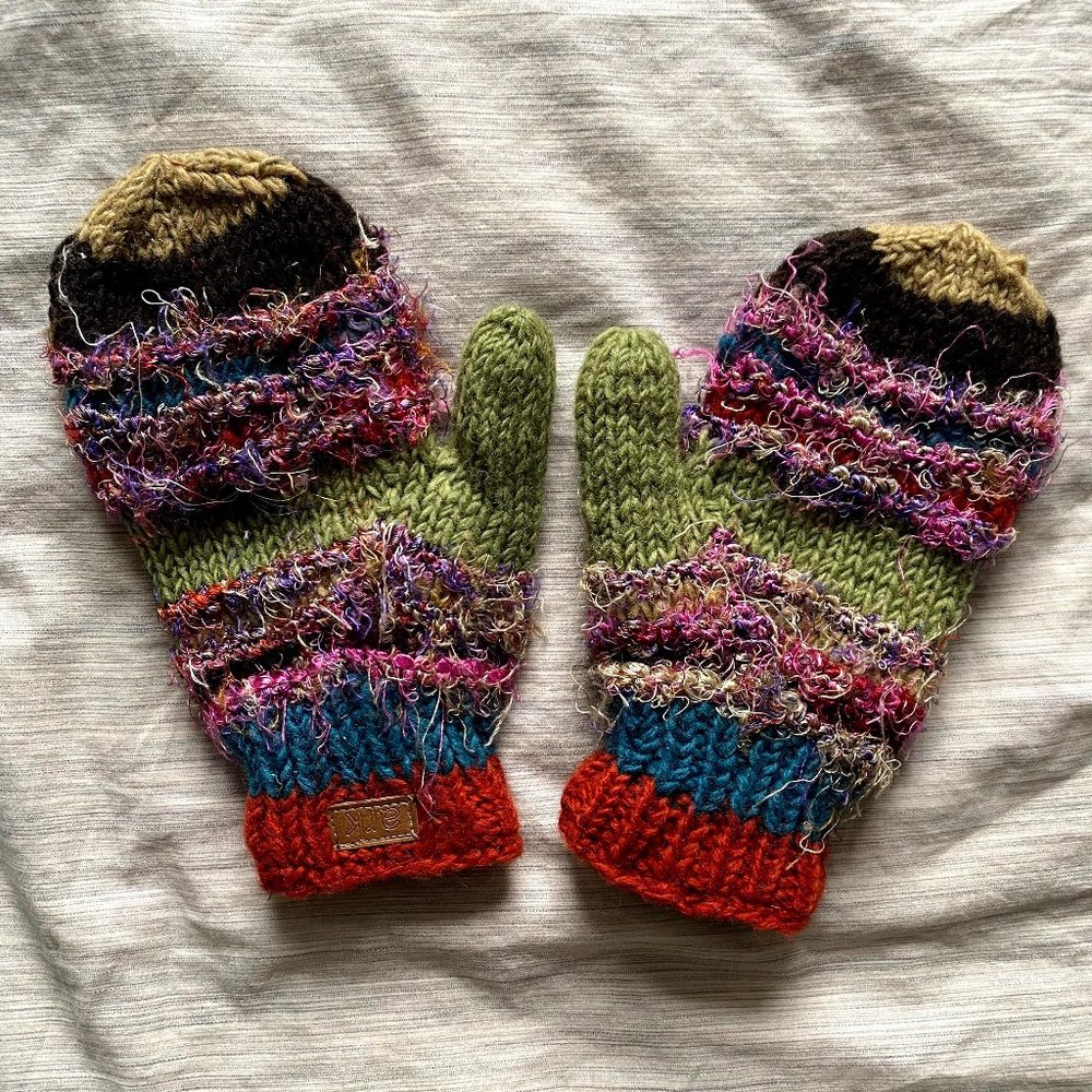 BNWOT Ark Fair Trade Adult Mittens
